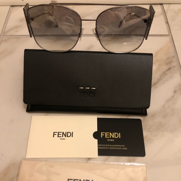 🔥NEW FENDI SWAROVSKI CRYSTAL SUNGLASSES 🔥 - Picture 8 of 16
